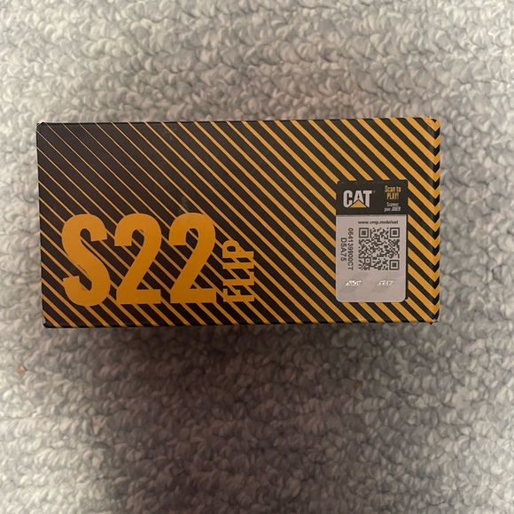 CAT S22 Smart Flip Phone Unlocked (16GB) 2.8" Touchscreen Rugged Cell Phone - Picture 10 of 11